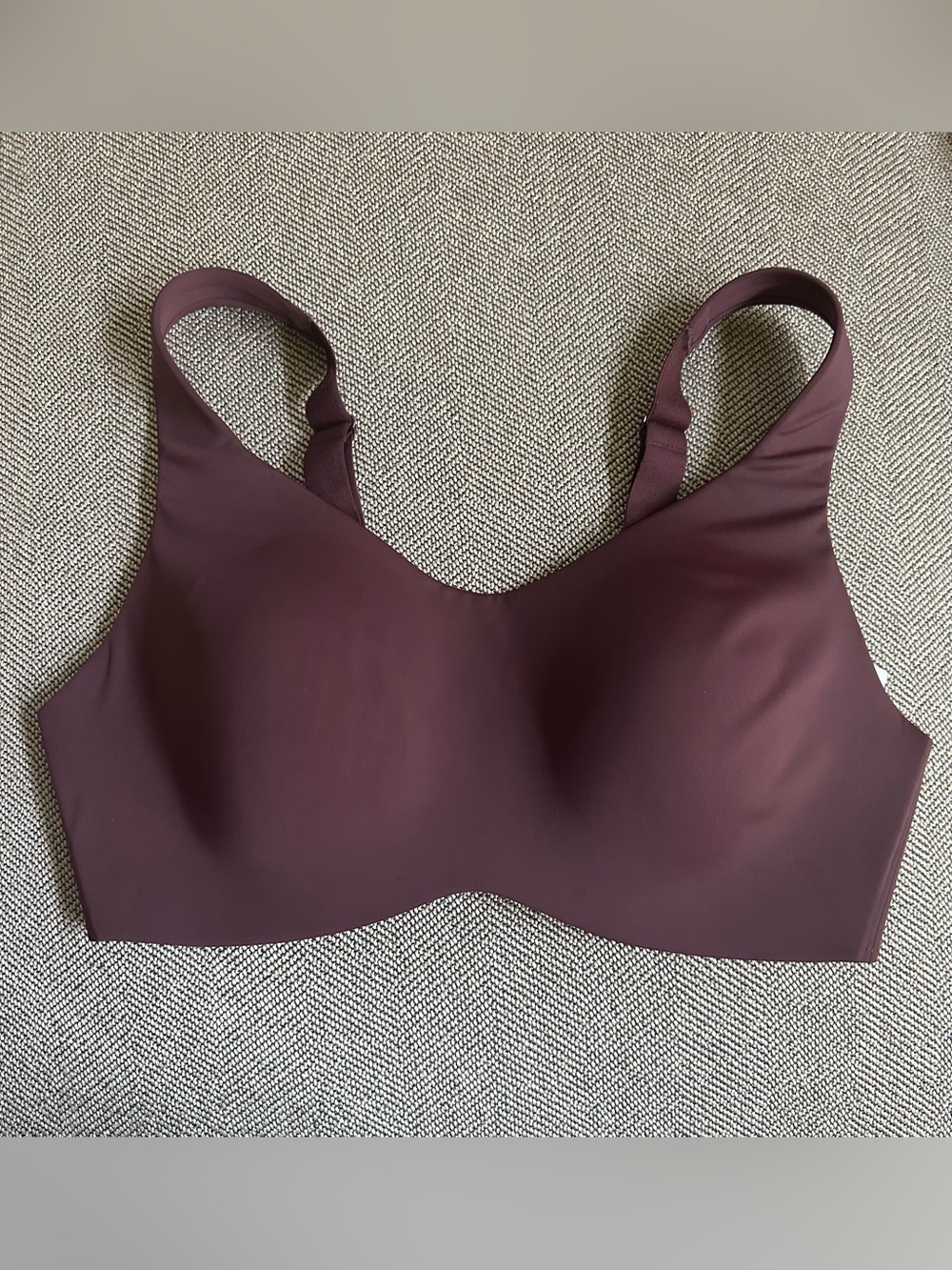 NWT Athleta Stride Lite Wireless Scoop Bra in Plum Mauve - Size 36D